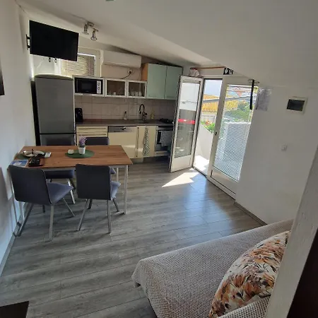 Novotny Apartmán *