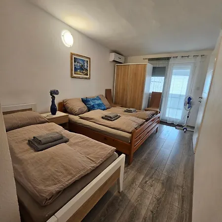 Novotny Apartmán Vir